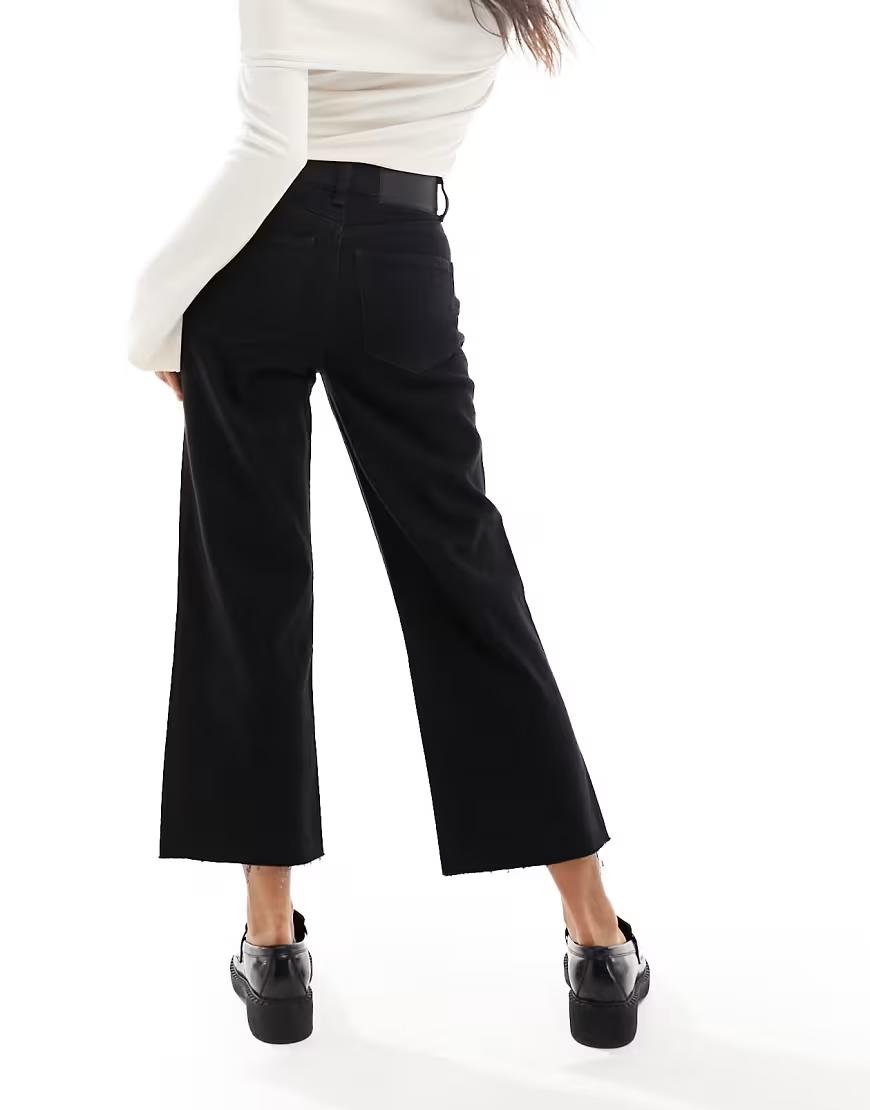 CZARNE SPODNIE JEANS 