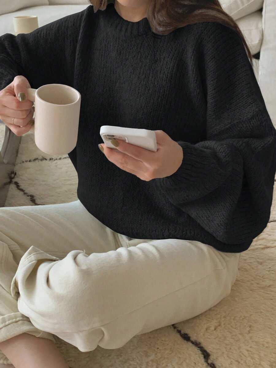 CZARNY SWETER OKRĄGŁY DEKOLT