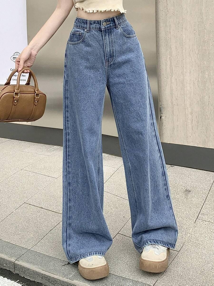 niebieskie spodnie jeans