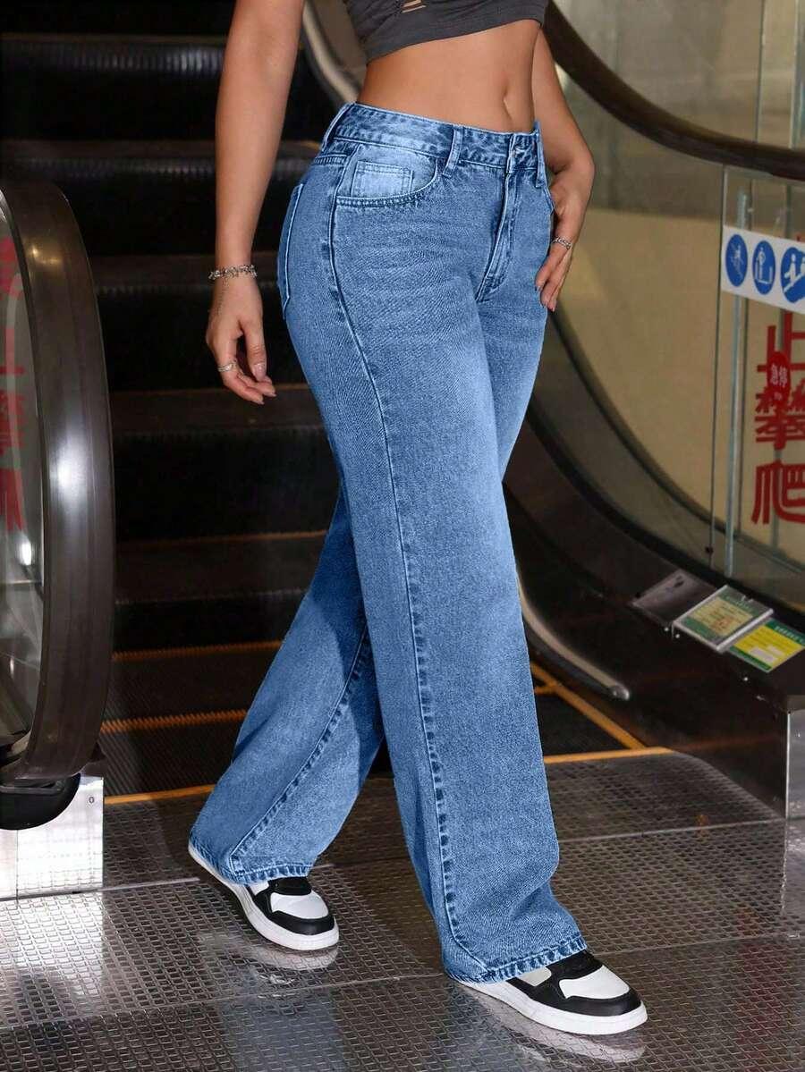 niebieskie spodnie jeans 