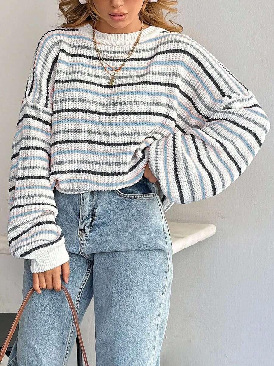 SWETER W PASKI OKRĄGŁY DEKOLT