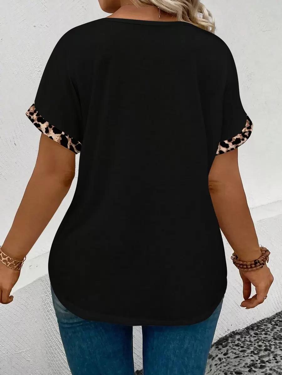 CZARNY T-SHIRT V-NECK PRINT 