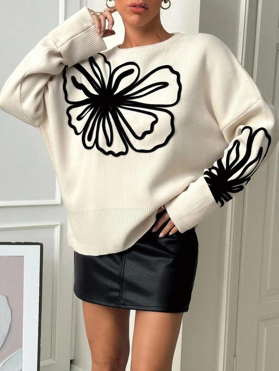 BEŻOWY SWETER KWIATY