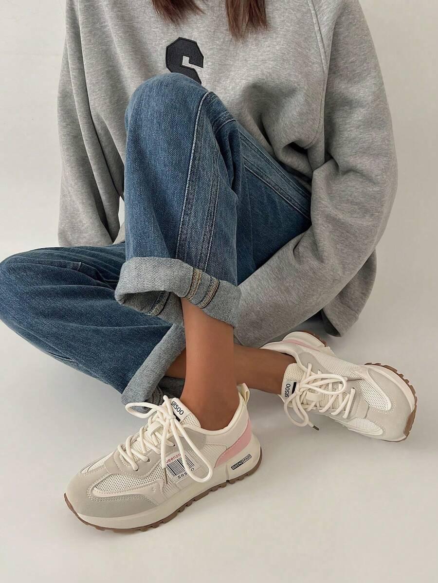 beżowe buty sportowe