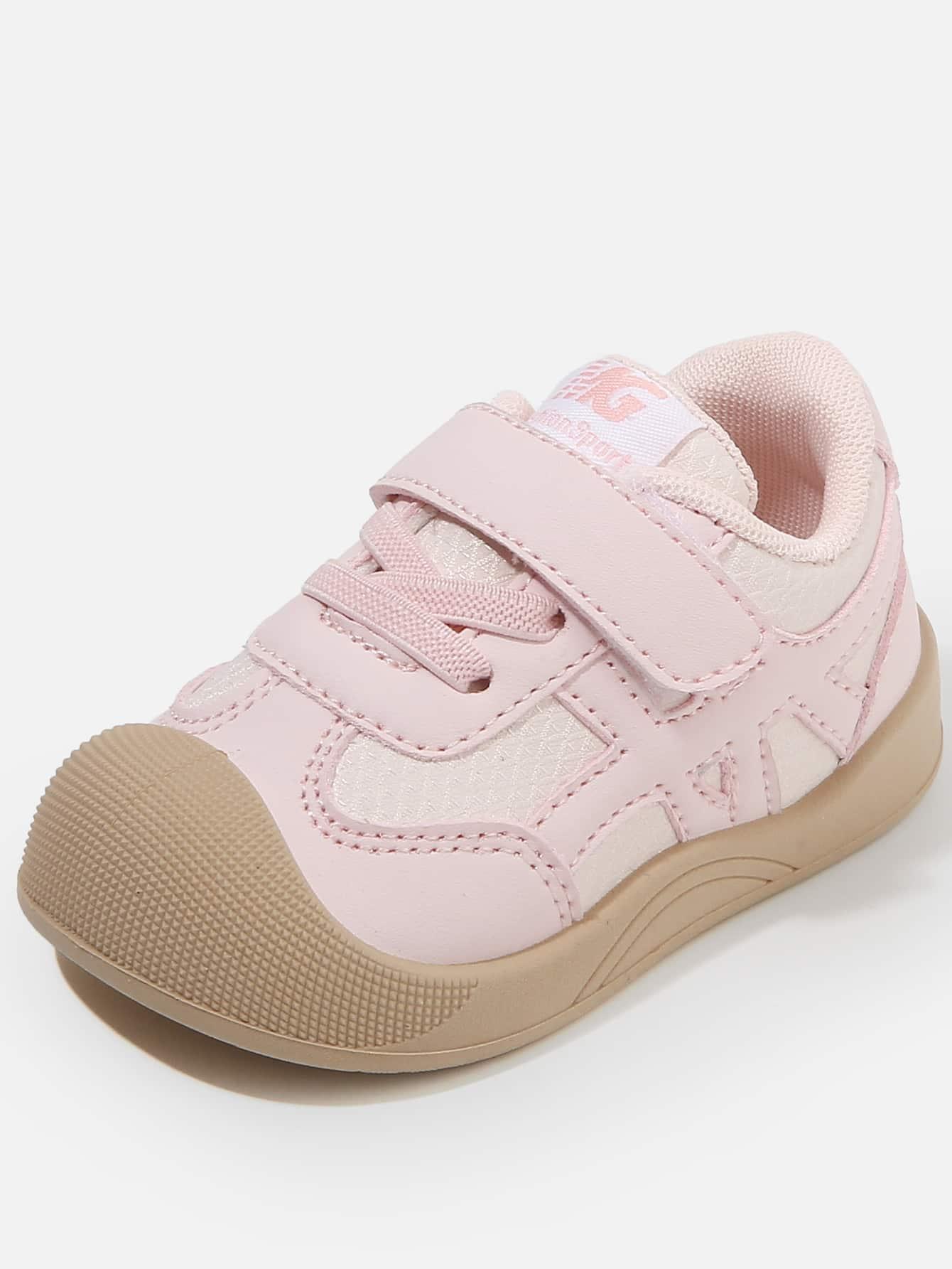 różowe buty na rzepy