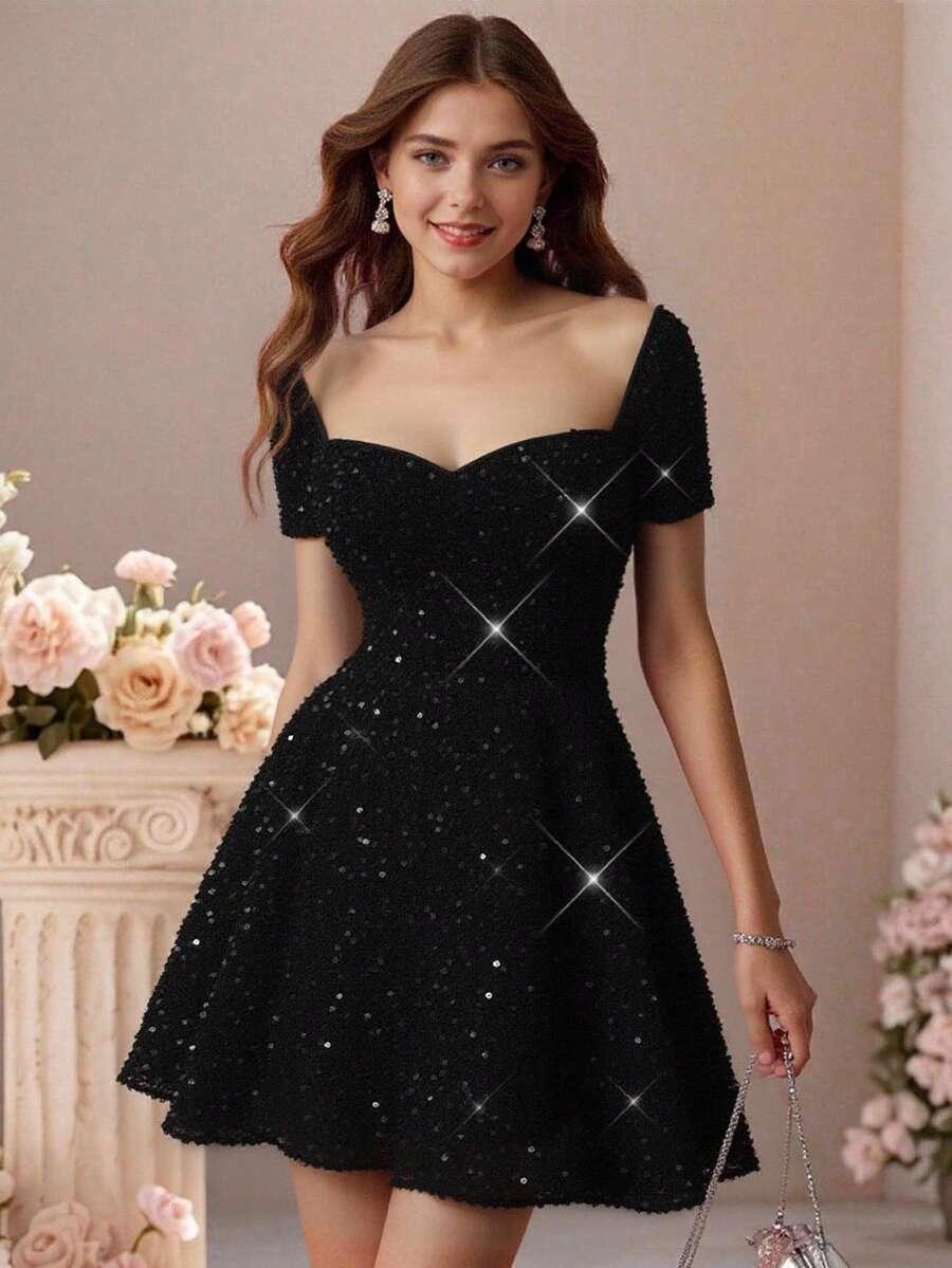 czarna mini sukienka zdobienie
