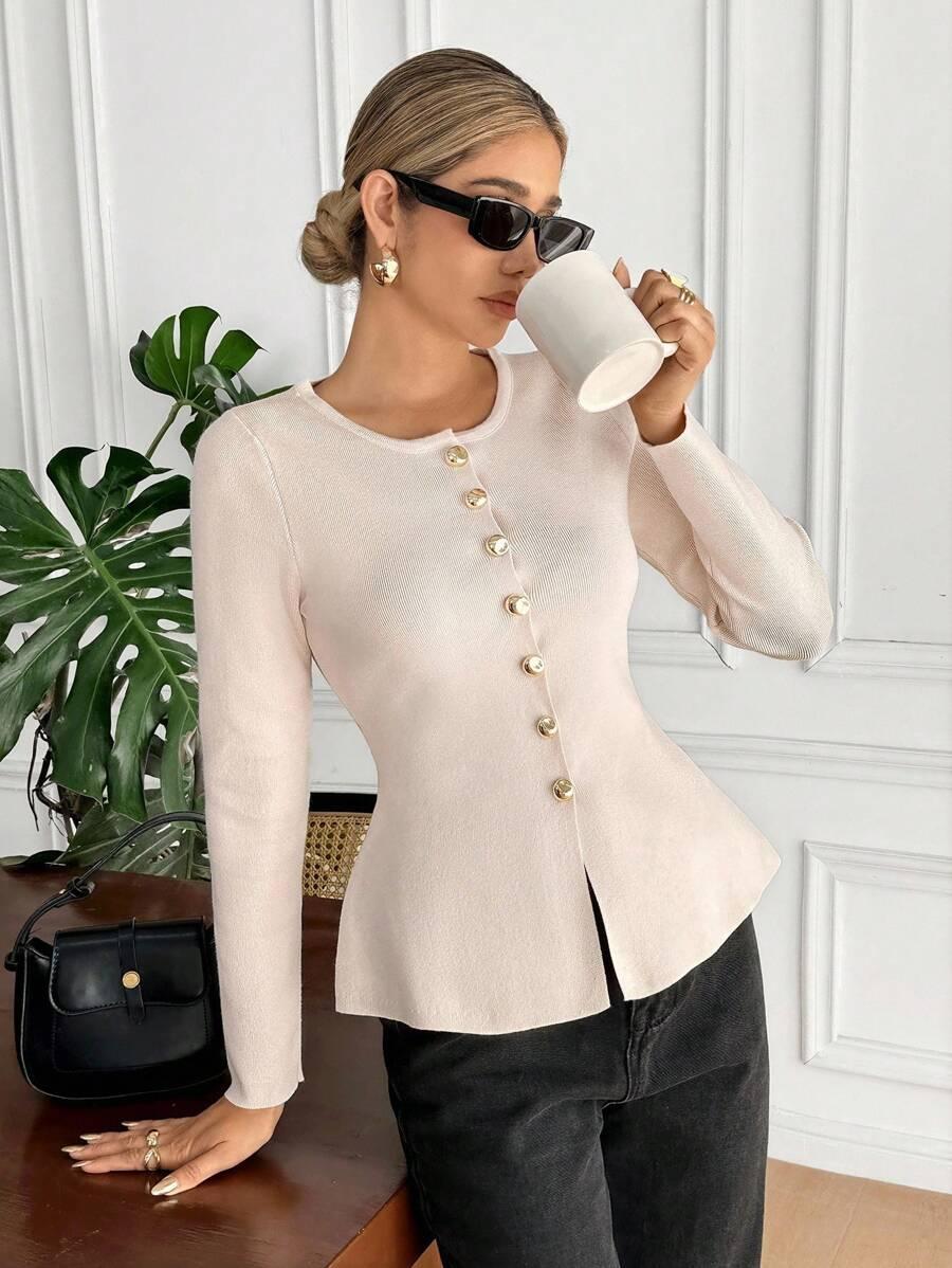 BEŻOWY SWETER GUZIKI