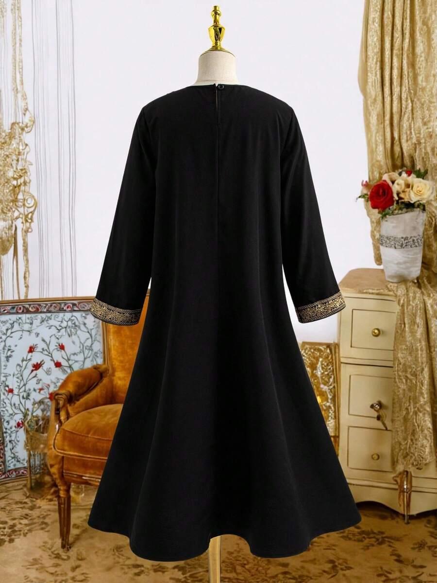 czarna sukienka abaya zdobienie