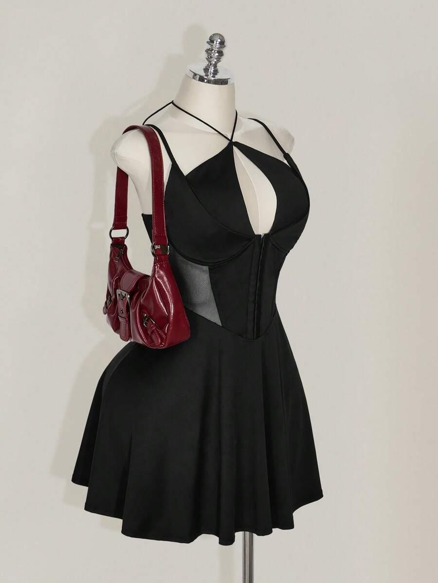CZARNA SUKIENKA MINI 
