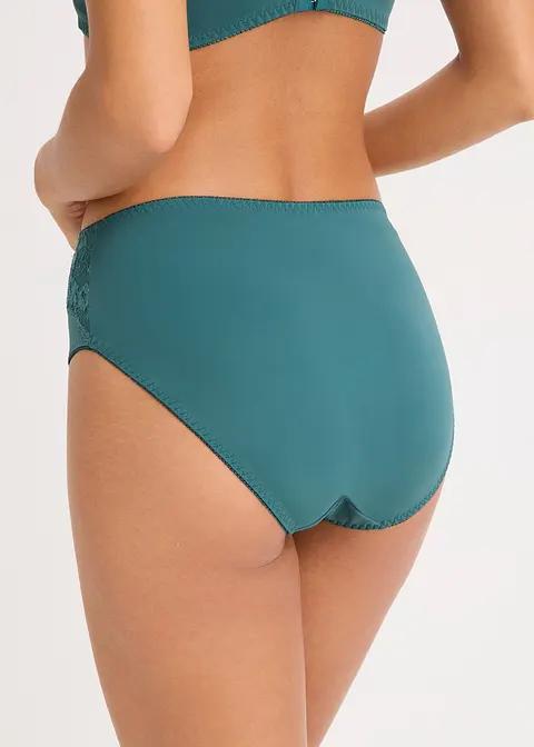 MAJTKI Z KORONKĄ