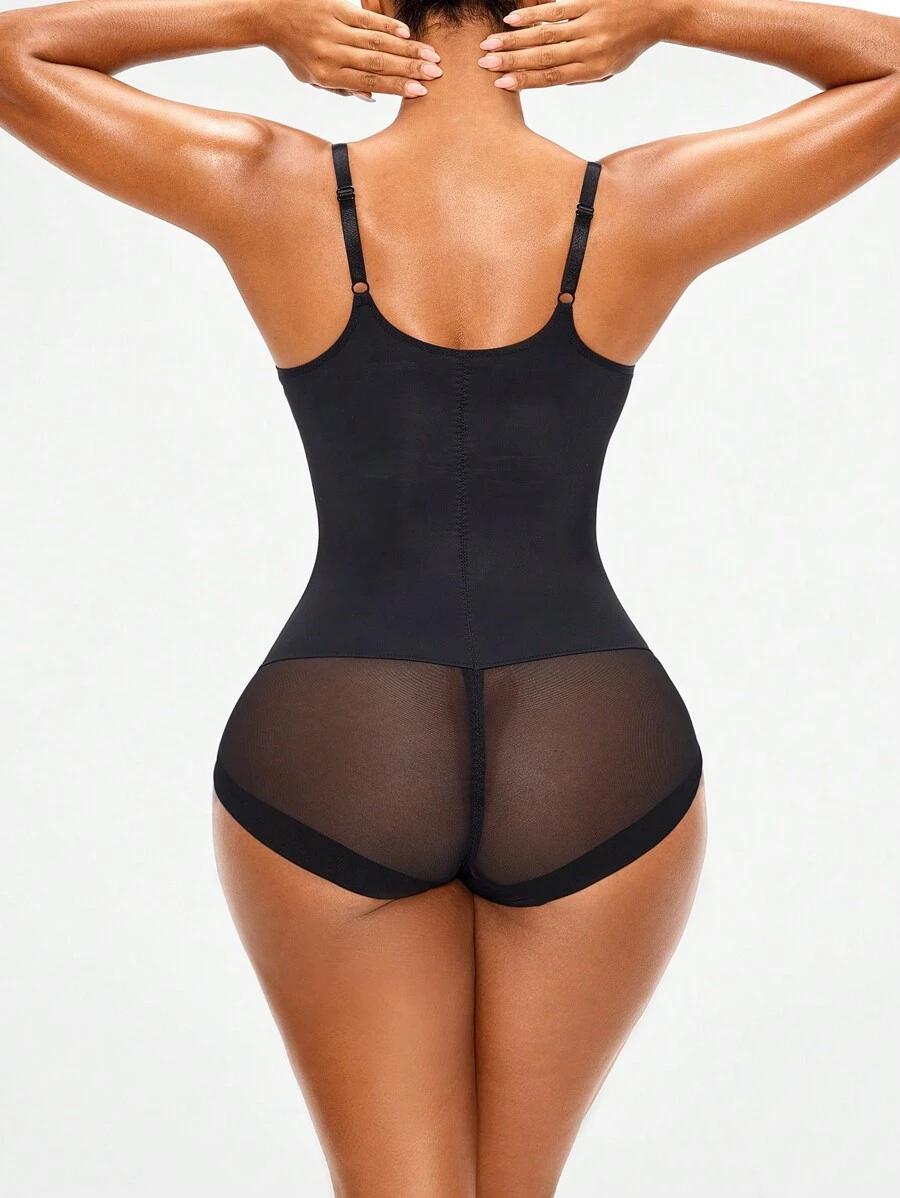 CZARNE BODY MODELUJĄCE