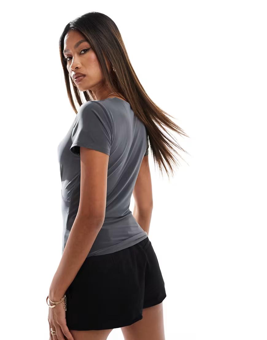 szary top v-neck