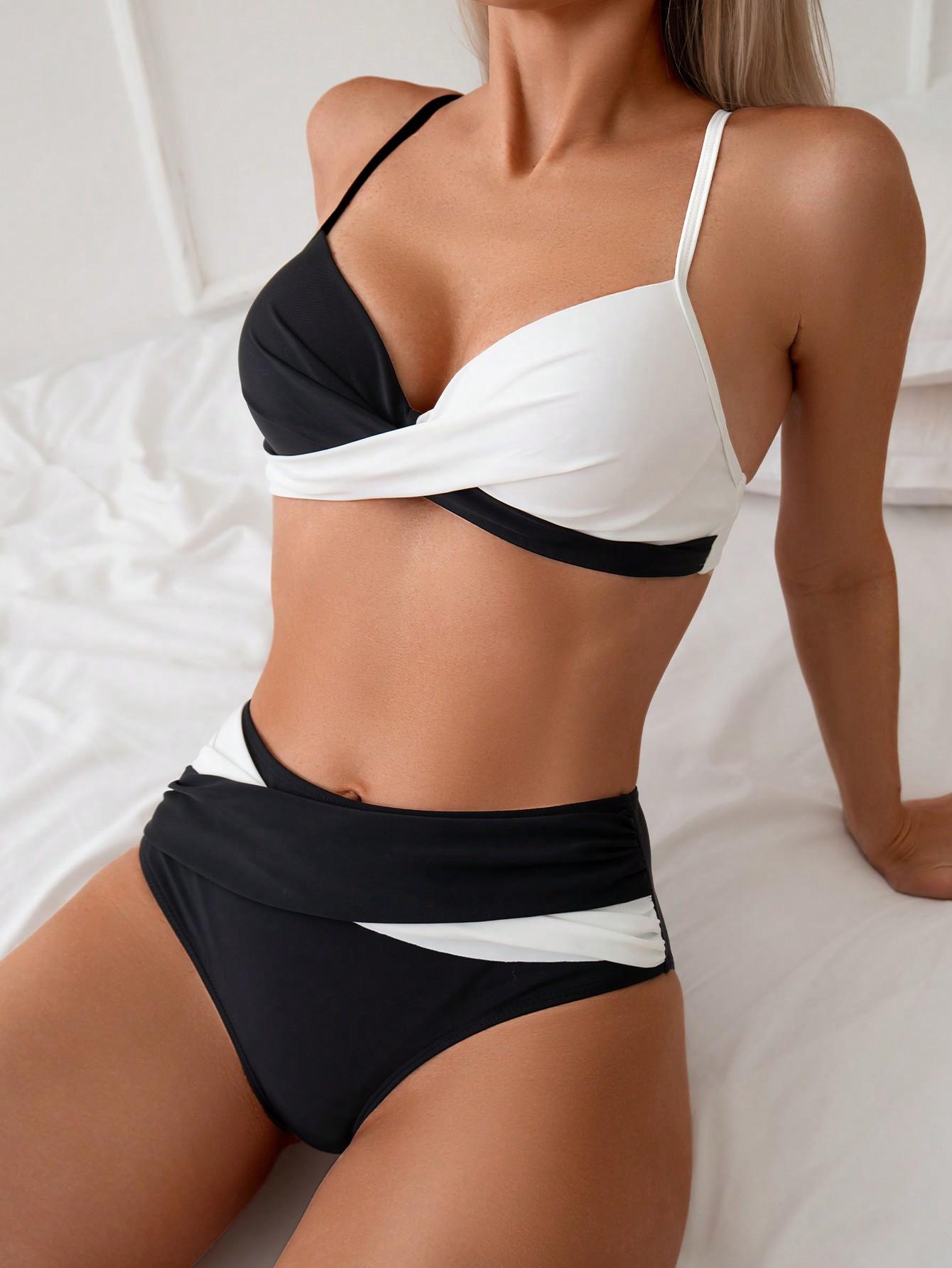 DWUCZĘŚCIOWY KOMPLET BIKINI