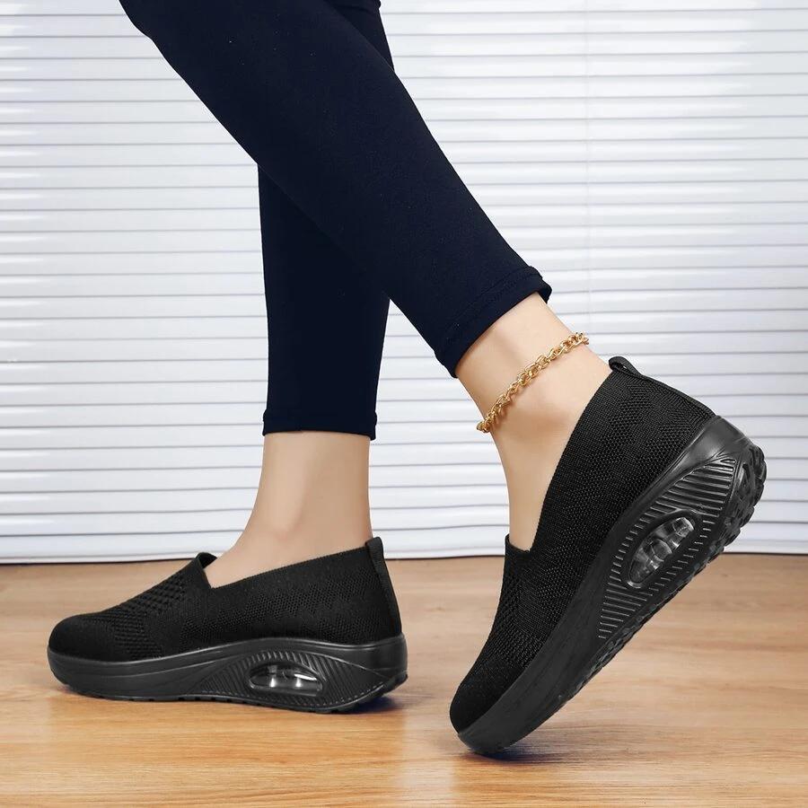 CZARNE WSUWANE BUTY