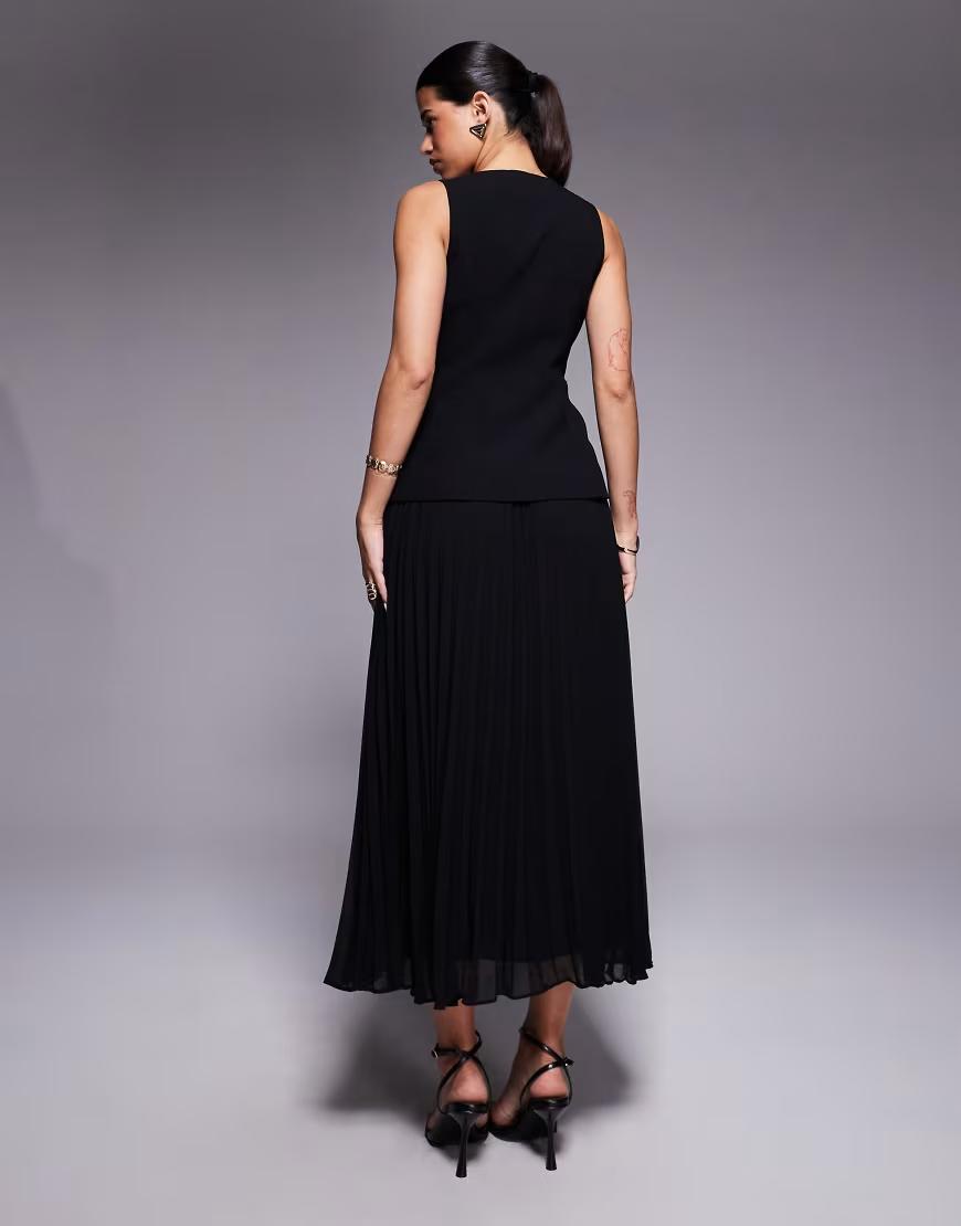 CZARNA MAXI SUKIENKA BEZ RĘKAWÓW V-NECK PLISY