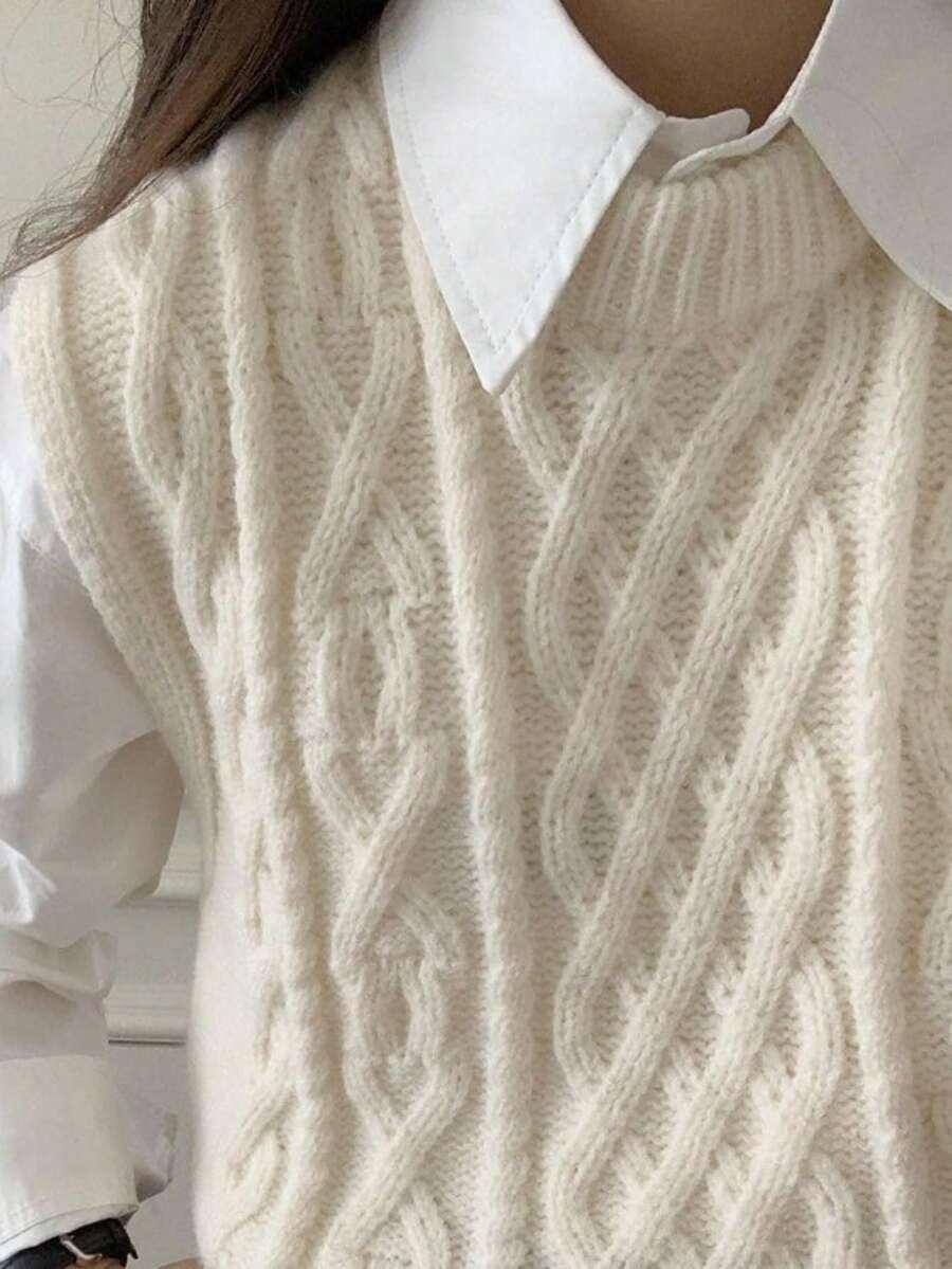 Beżowy sweter okrągły dekolt 