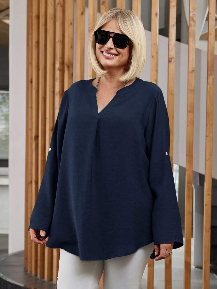 granatowa bluzka v-neck