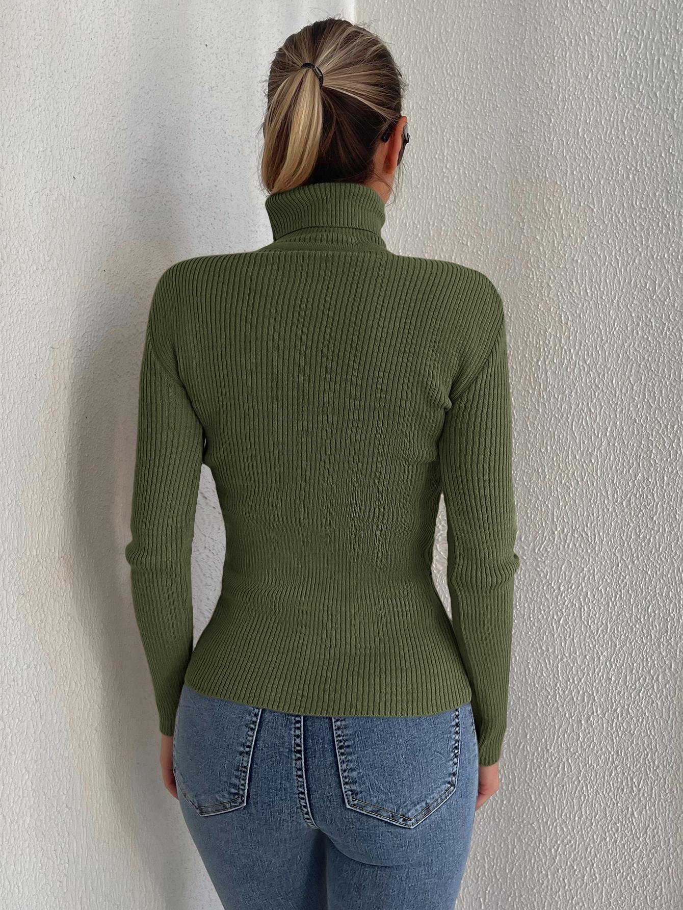 DOPASOWANY SWETER Z GOLFEM