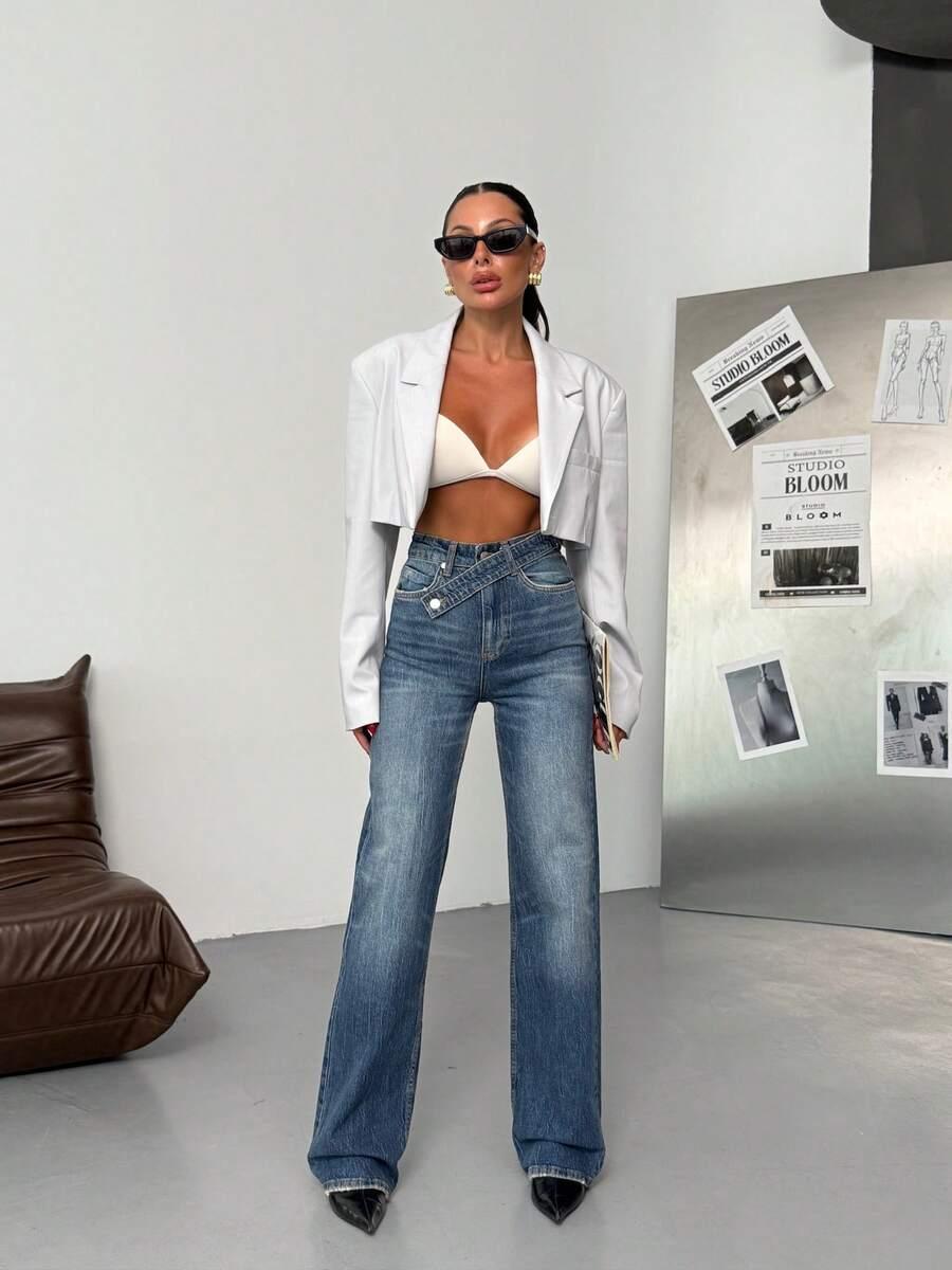 granatowe spodnie jeans 
