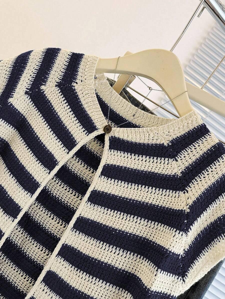 sweter krótki rękaw wzór paski 