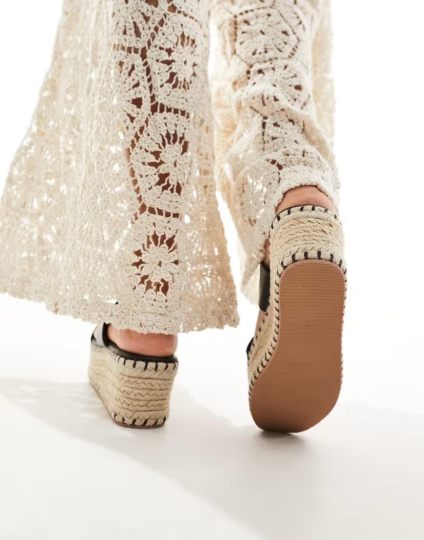 CZARNE KLAPKI ESPADRYLE