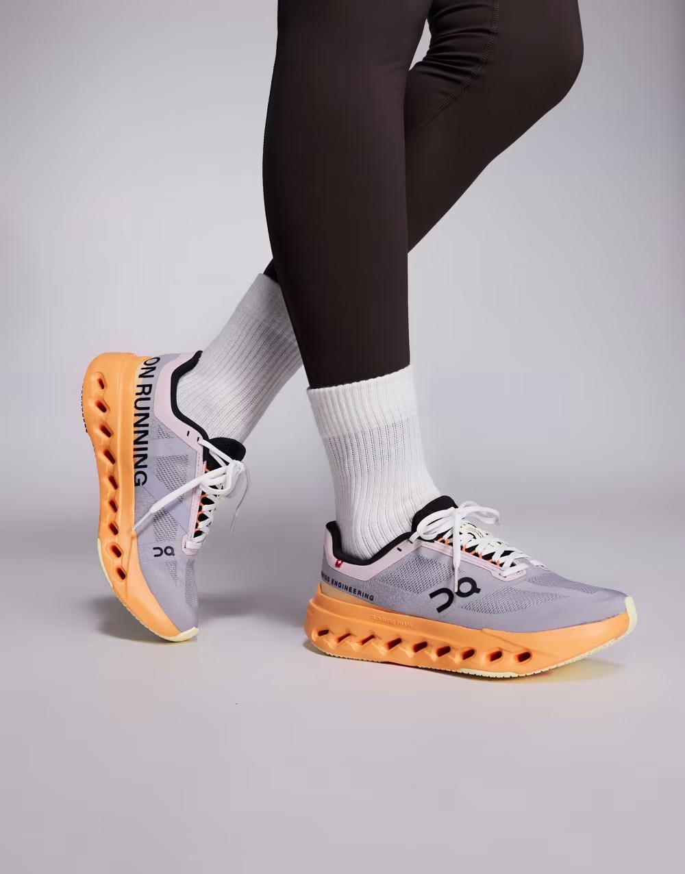 BUTY SPORTOWE SZNUROWANE LOGO