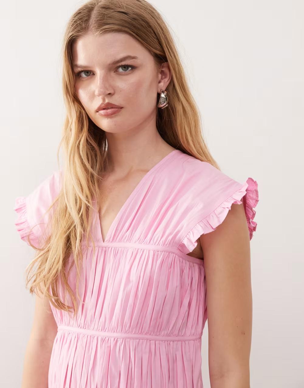 różowa midi sukienka v neck