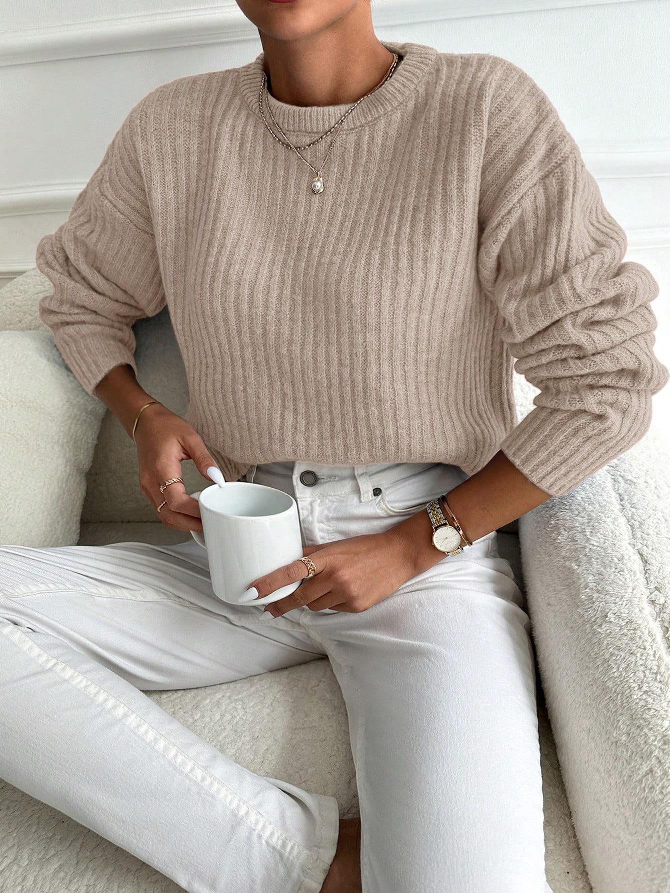 beżowy sweter długi rękaw 