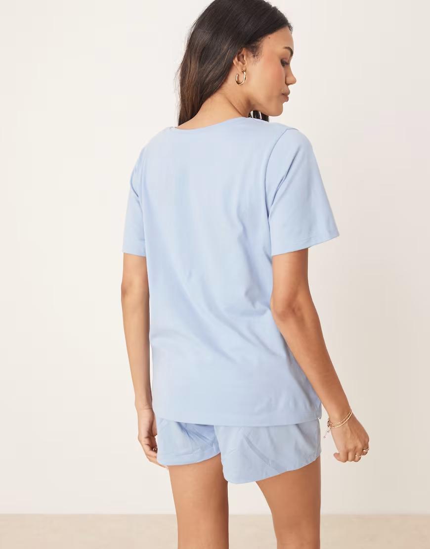 niebieski ciążowy t-shirt od piżamy