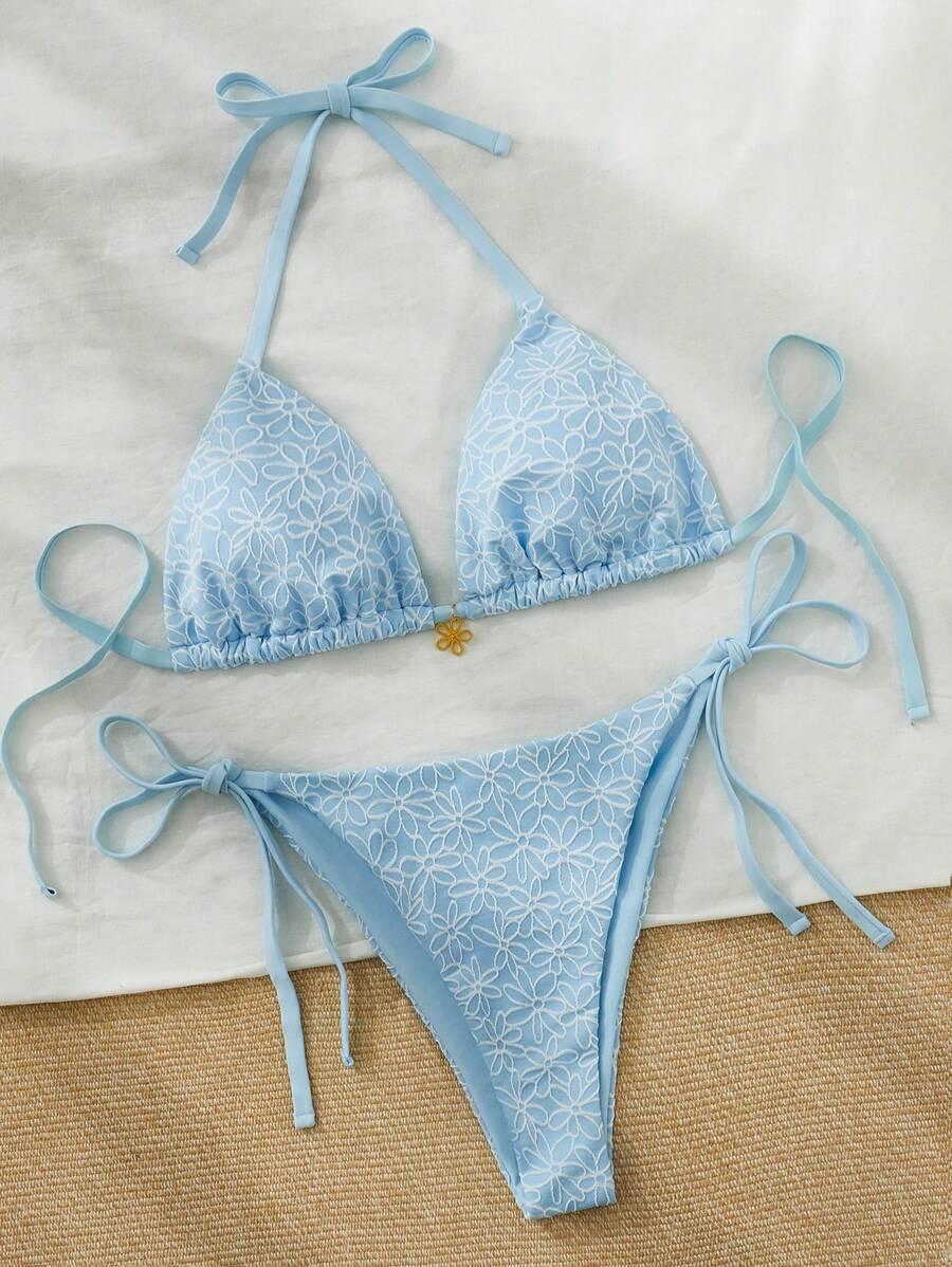 niebieska góra od bikini