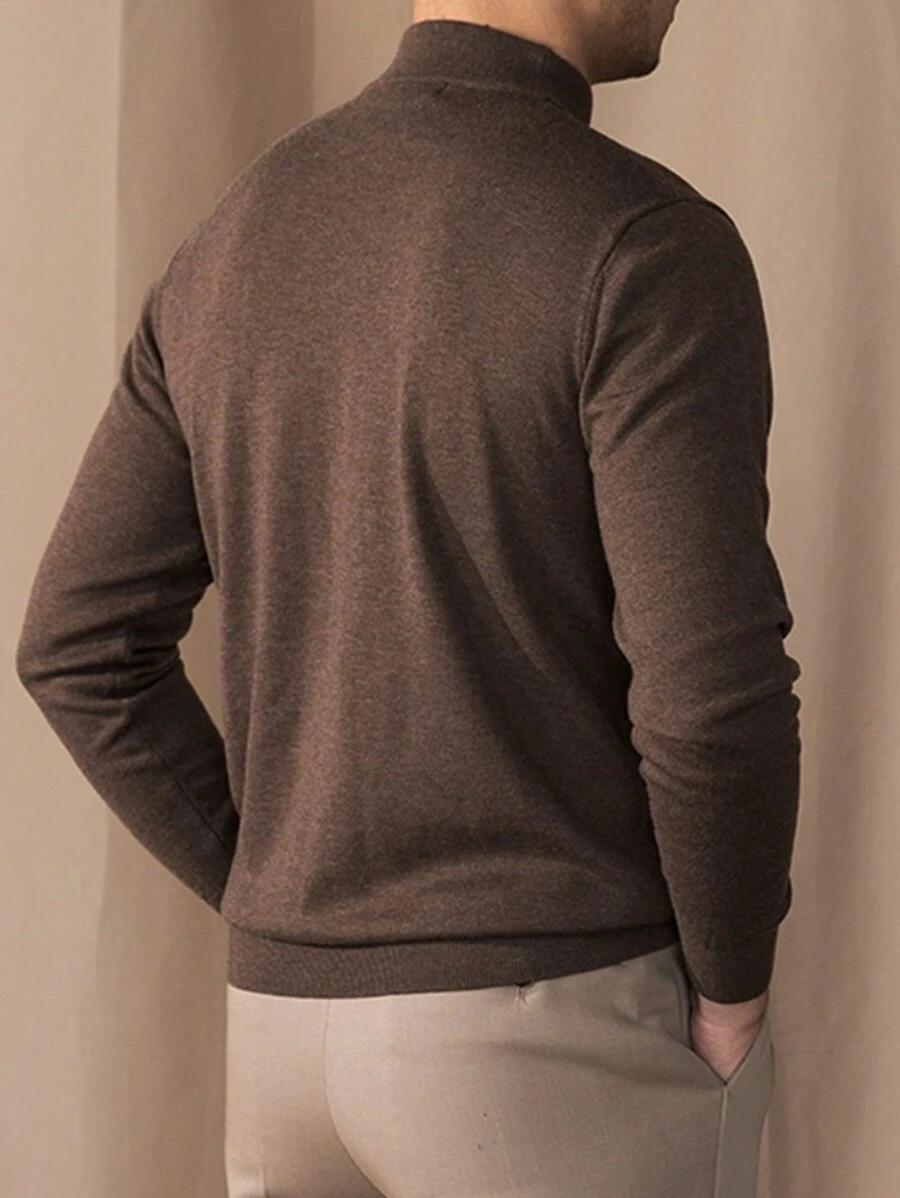 brązowy dzianinowy sweter