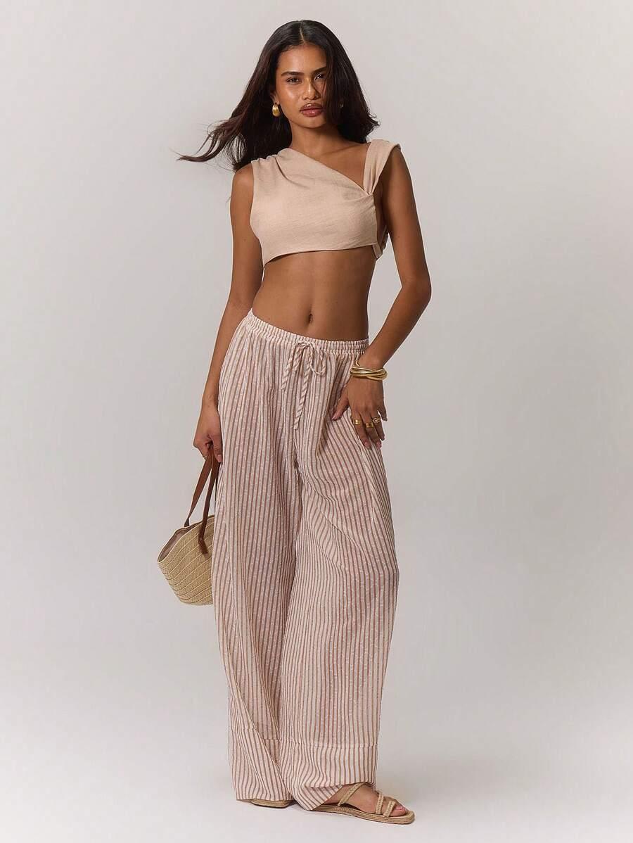 asymetryczny crop top 