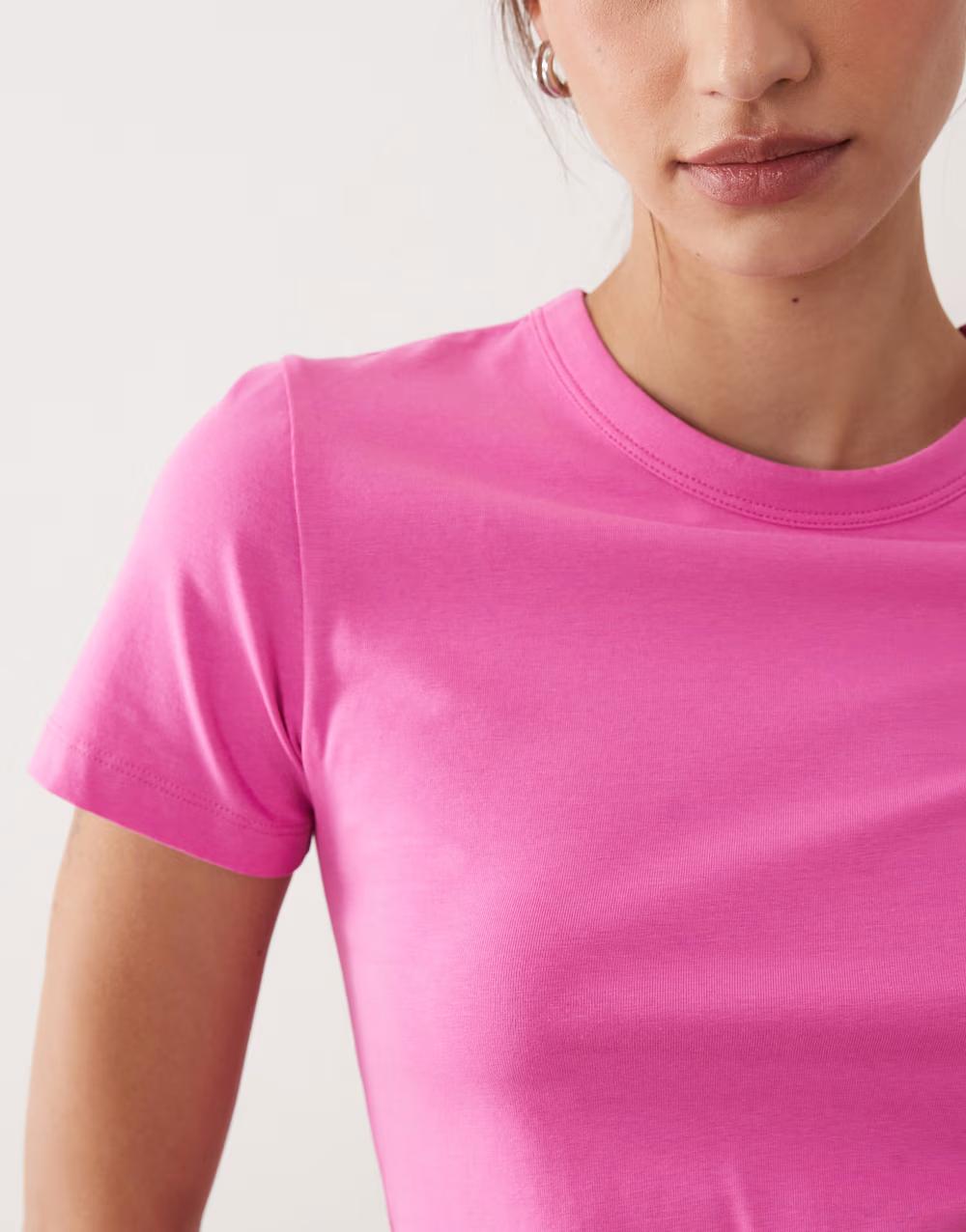 RÓŻOWY T-SHIRT KRÓTKI RĘKAW CASUAL