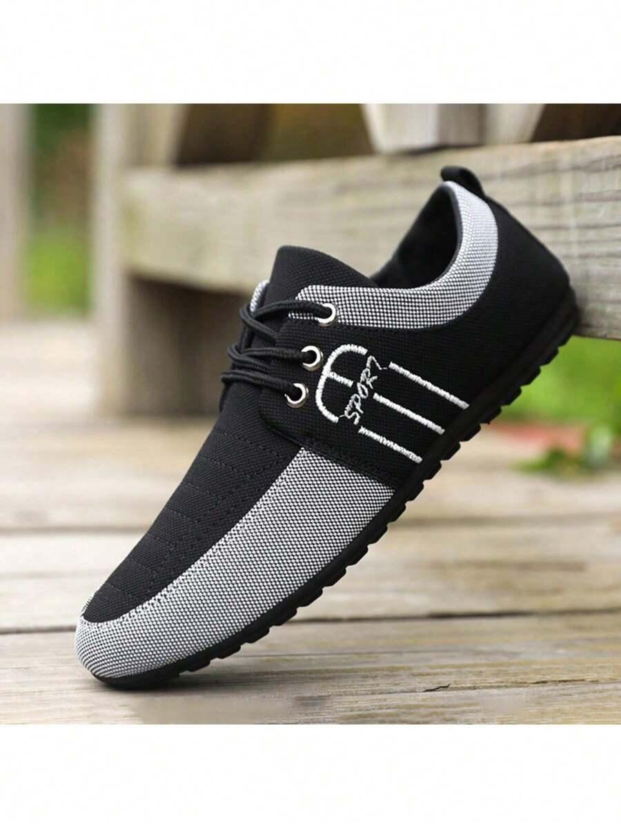 sznurowane buty sportowe