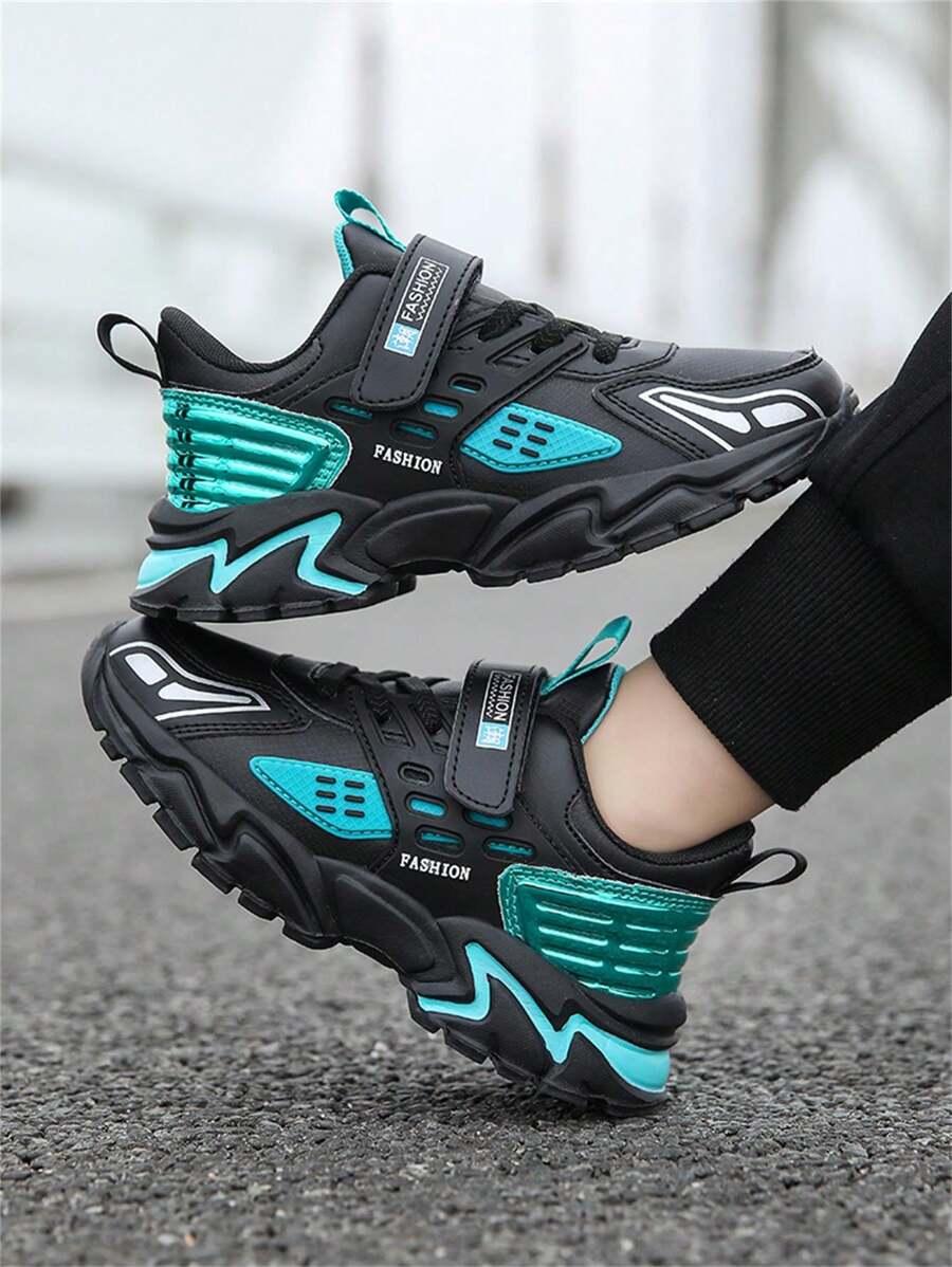 czarne buty sportowe 