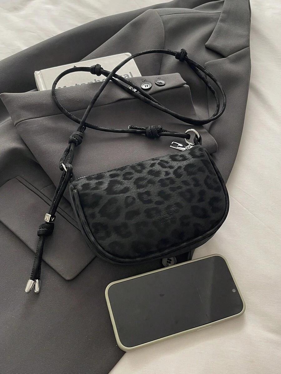 czarna torebka animal print