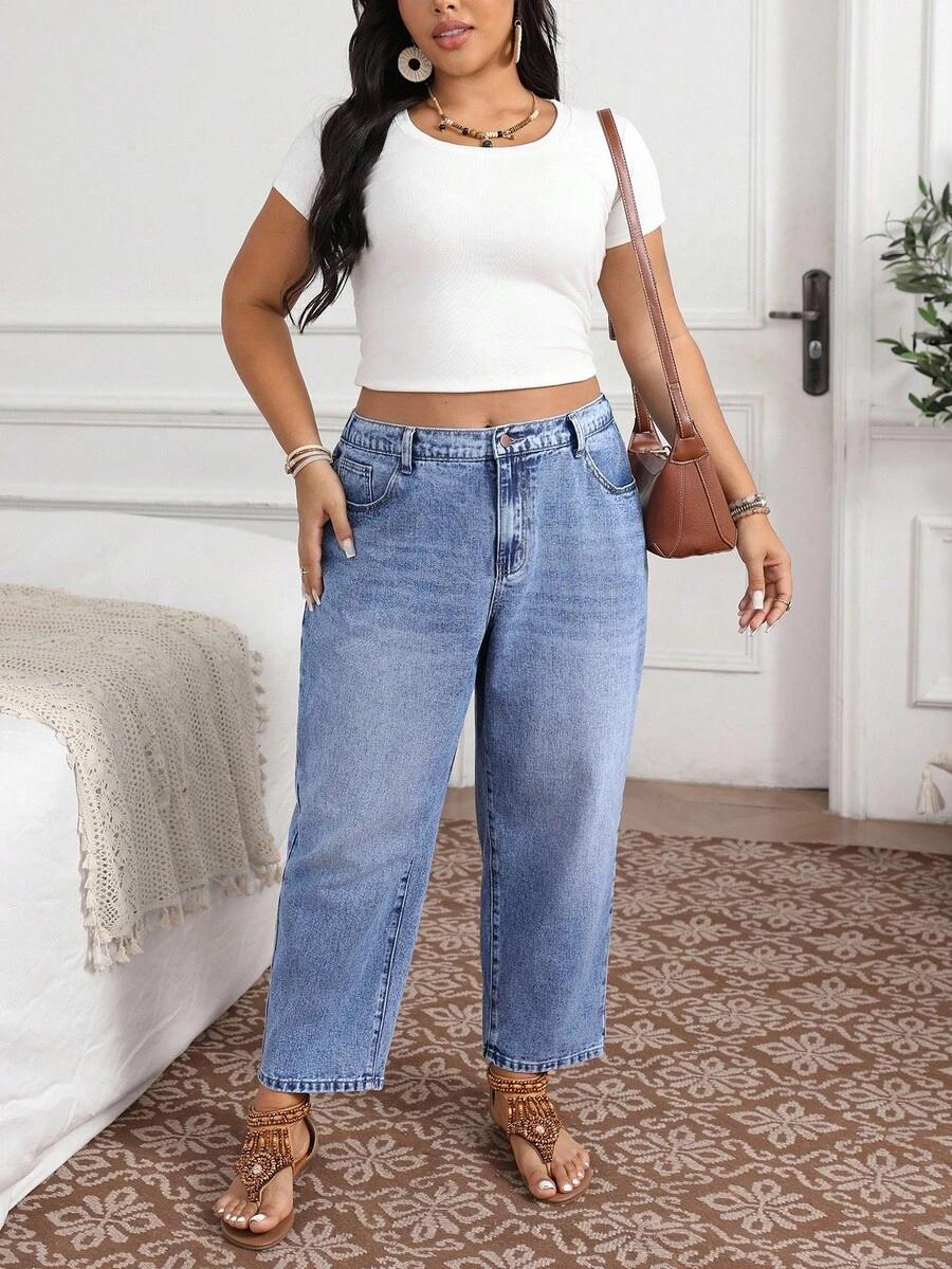 niebieskie jeansy kieszenie