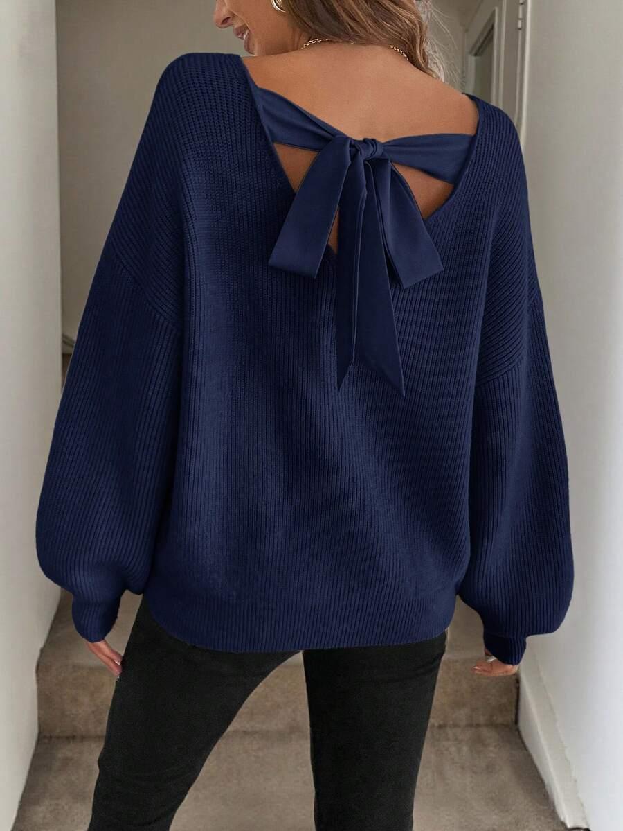 granatowy sweter kokarda
