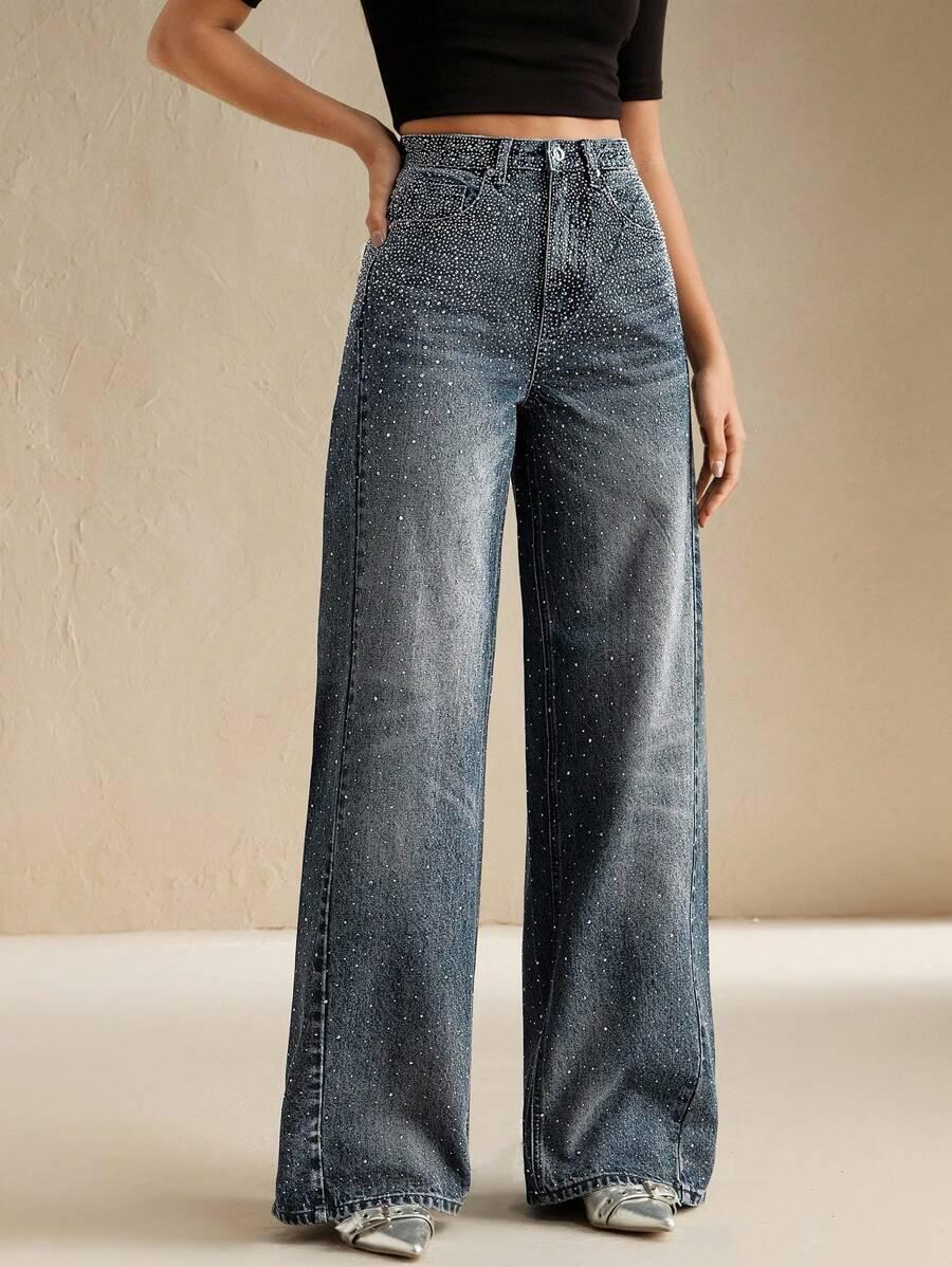 niebieskie spodnie jeans zdobienie