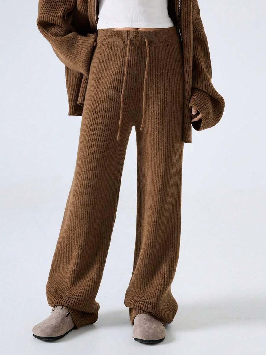 komplet sweter spodnie