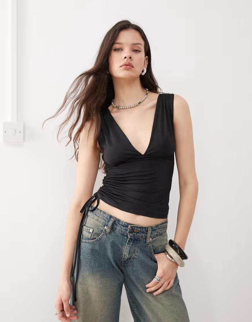 CZARNY TOP V-NECK 