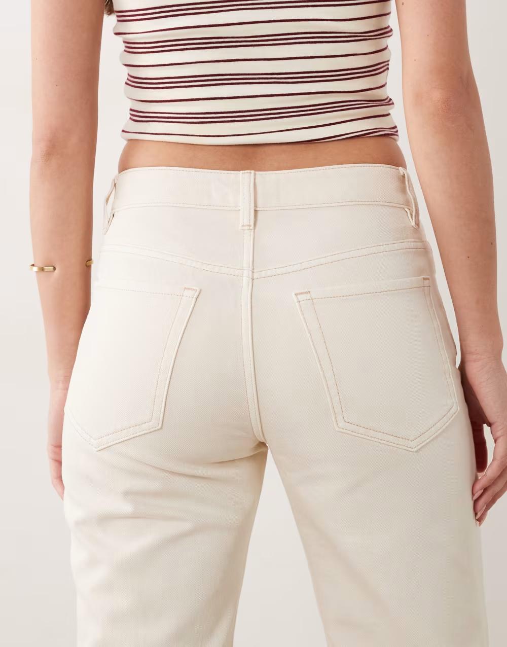 KREMOWE SPODNIE JEANS
