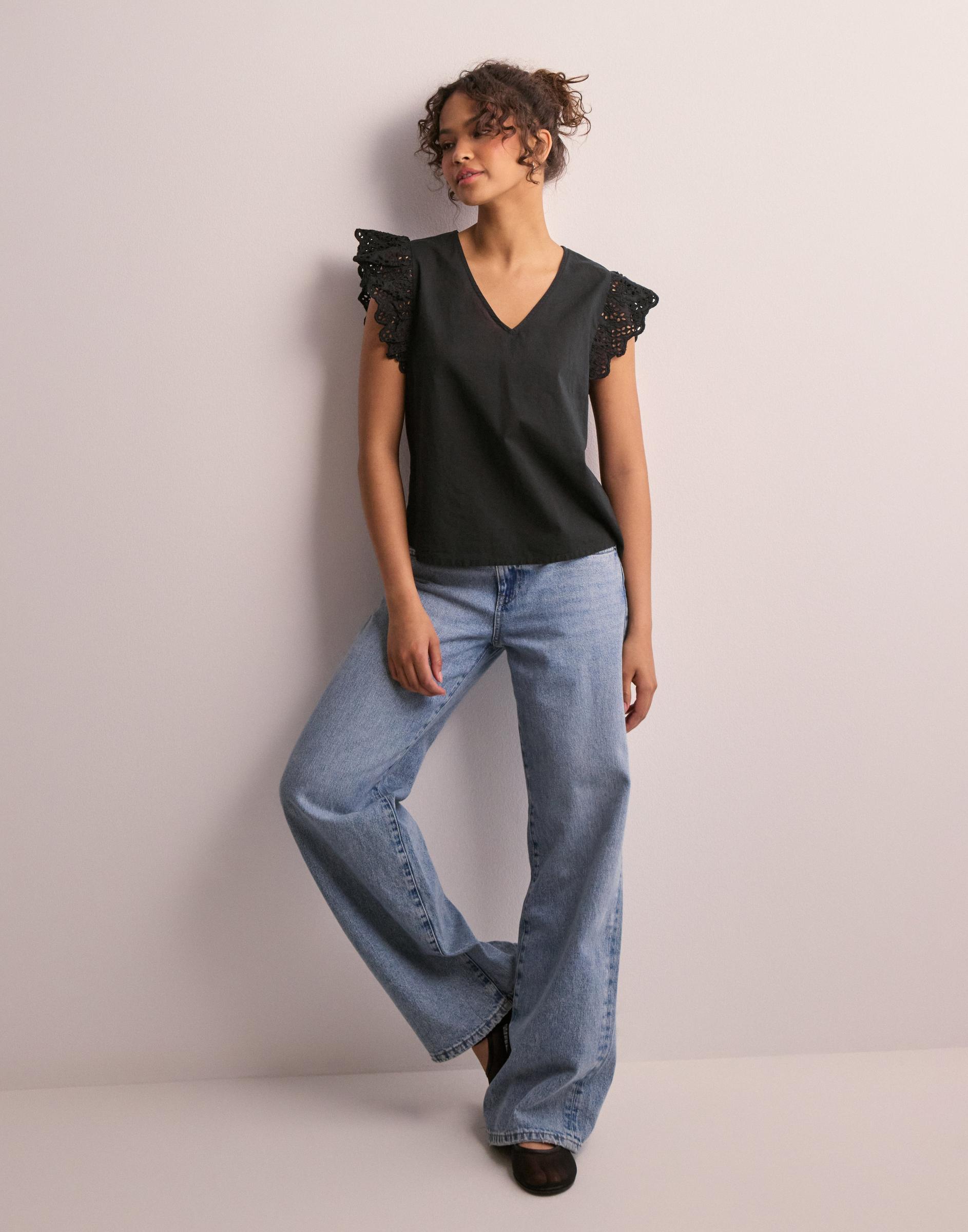czarna bluzka v-neck haft