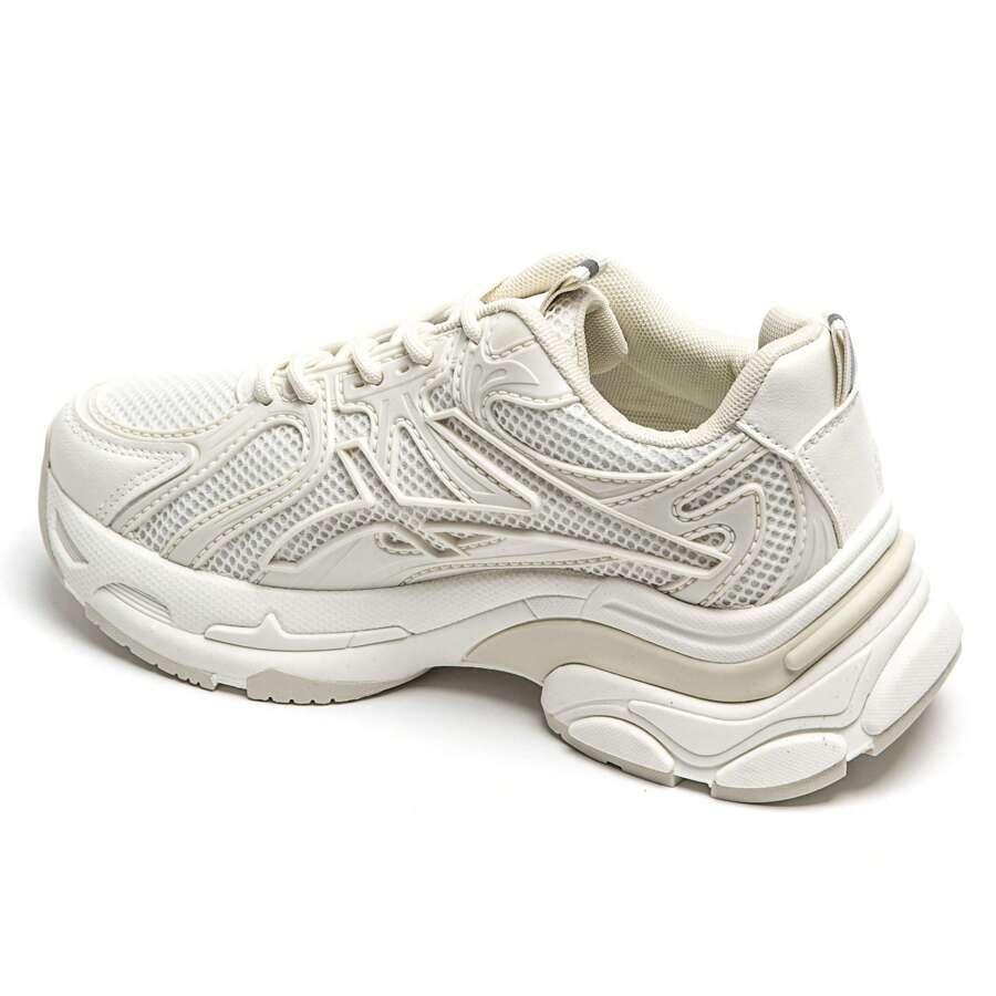 kremowe buty sportowe