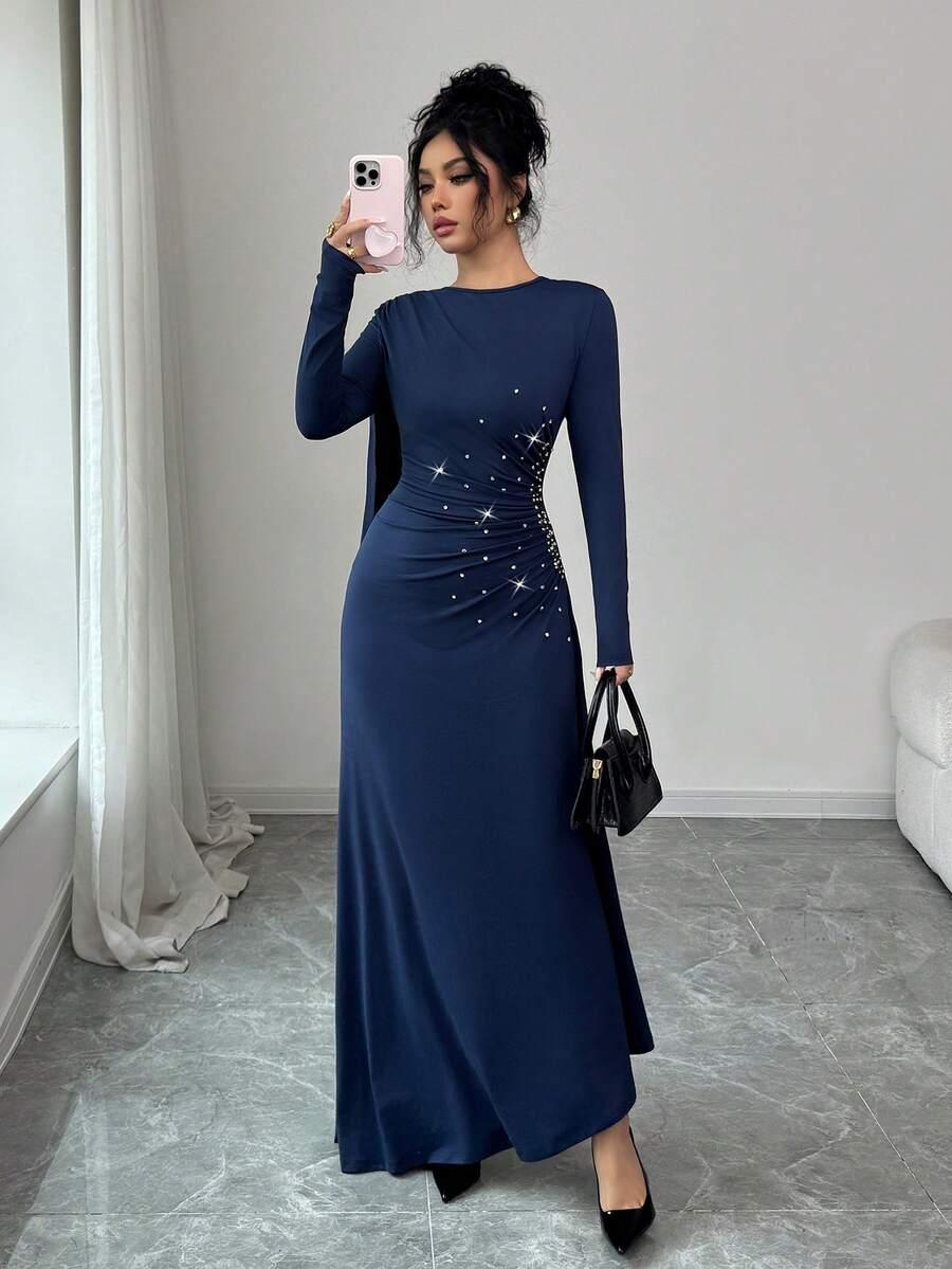 niebieska maxi sukienka 