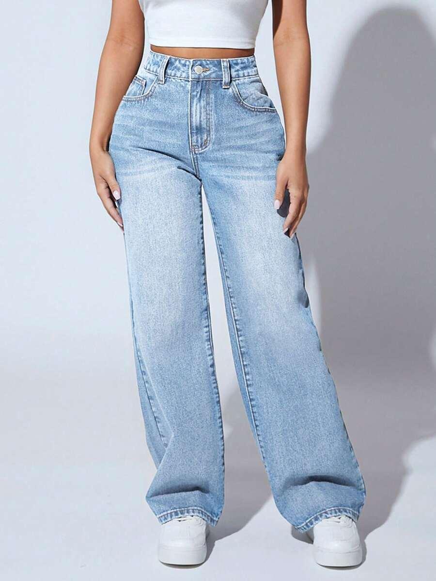 niebieskie spodnie jeans