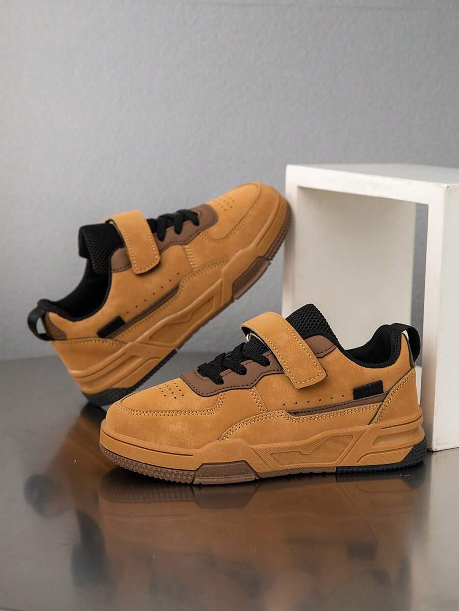 brązowe buty sportowe 