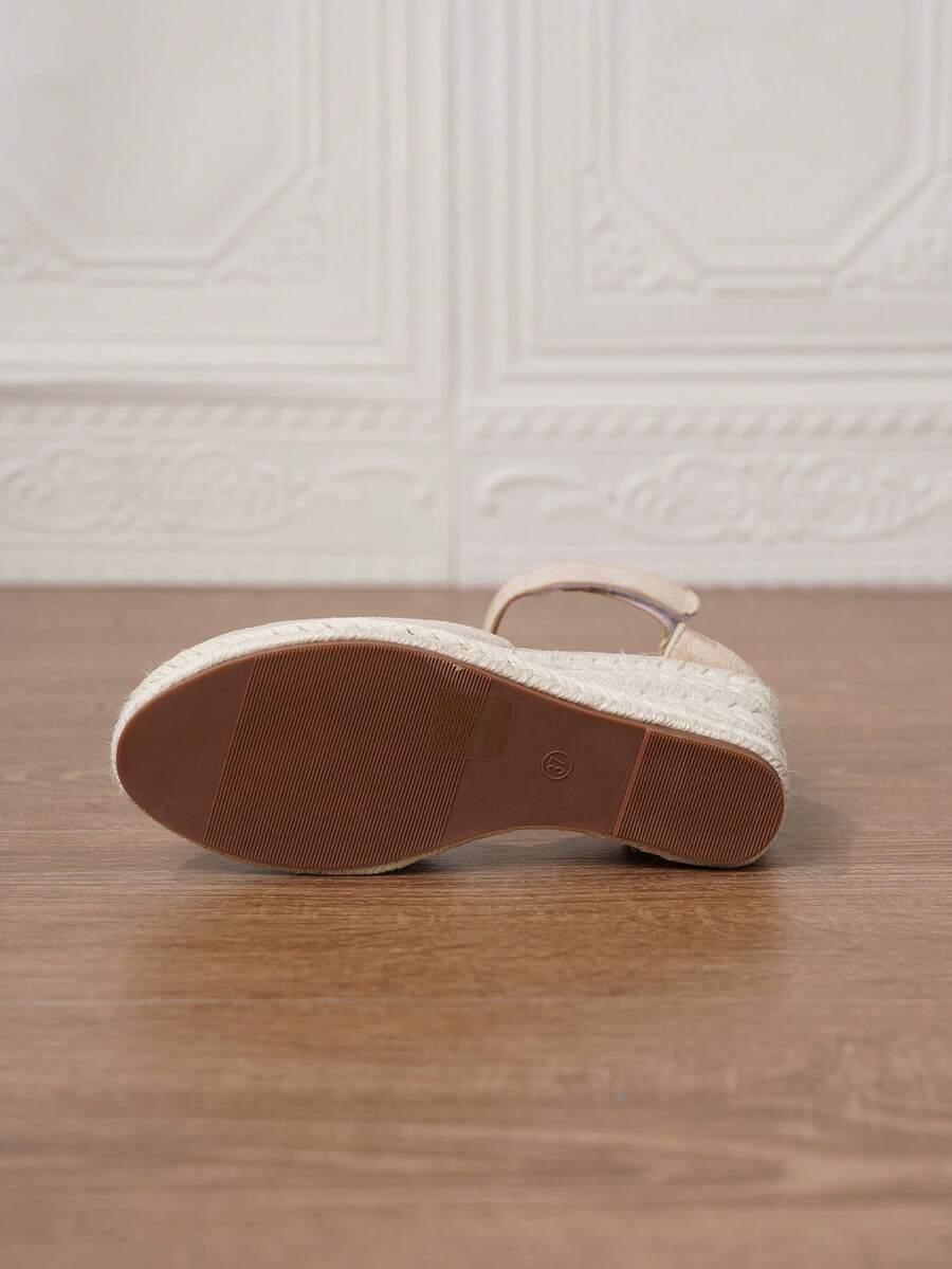 beżowe espadryle koturn