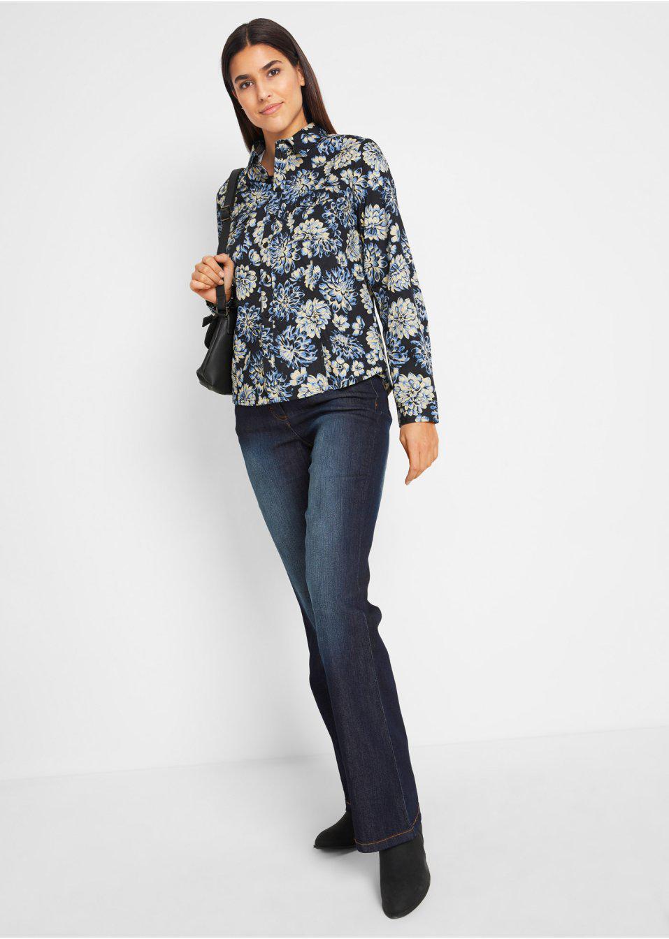 granatowe spodnie jeans