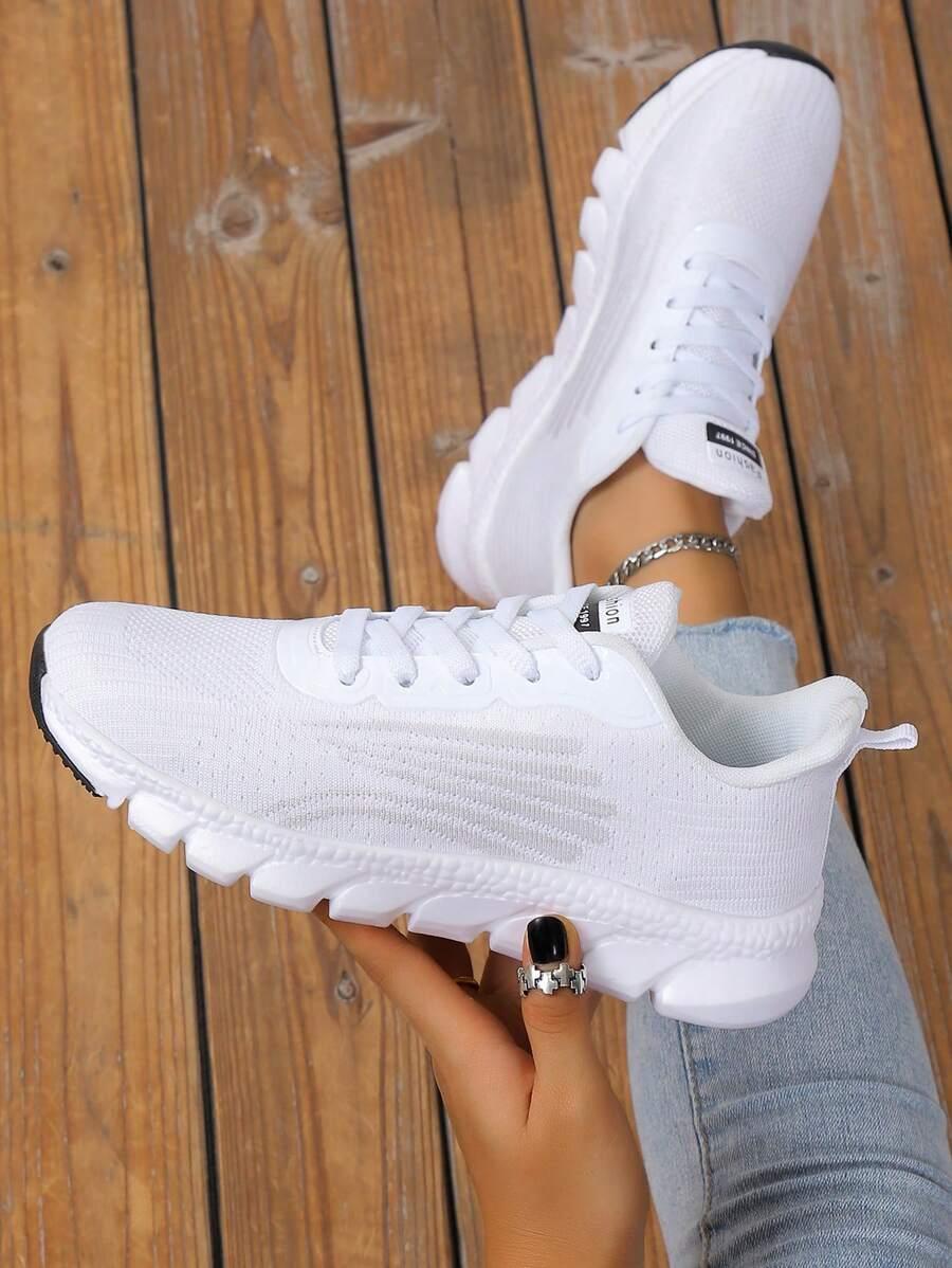 BIAŁE BUTY SPORTOWE